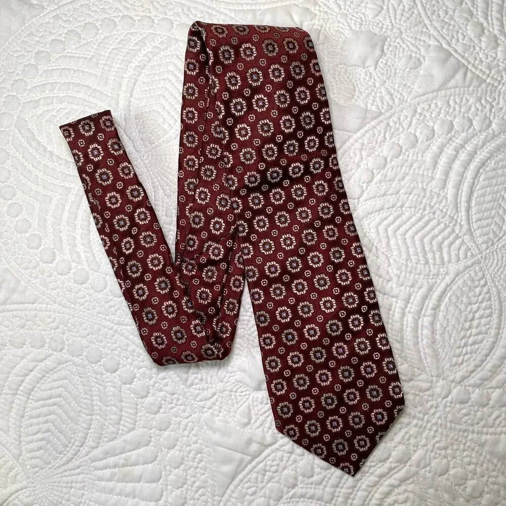 Hugo Boss Men's Burgundy Jacquard Geometric Silk Neck Tie 60